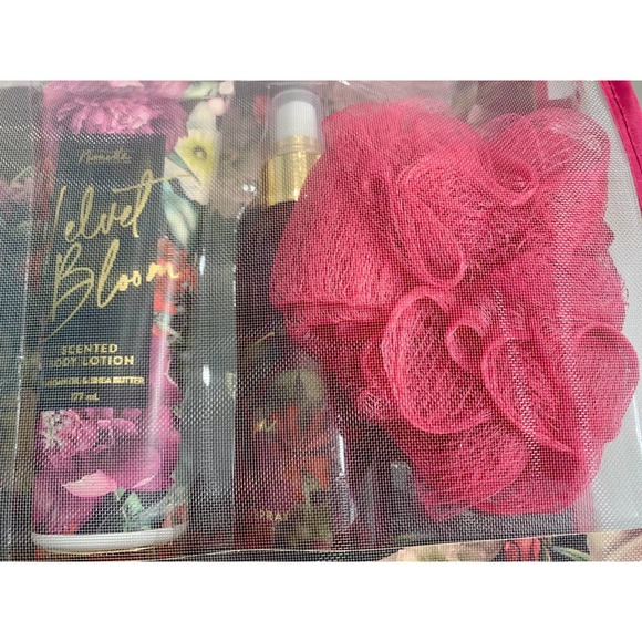 Nanette Lepore Velvet Bloom Bath collection: Body Spray, Lotion Body wash & Pouf - Picture 4 of 6